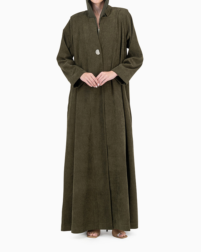 Model wears Green Al Anoud Abaya